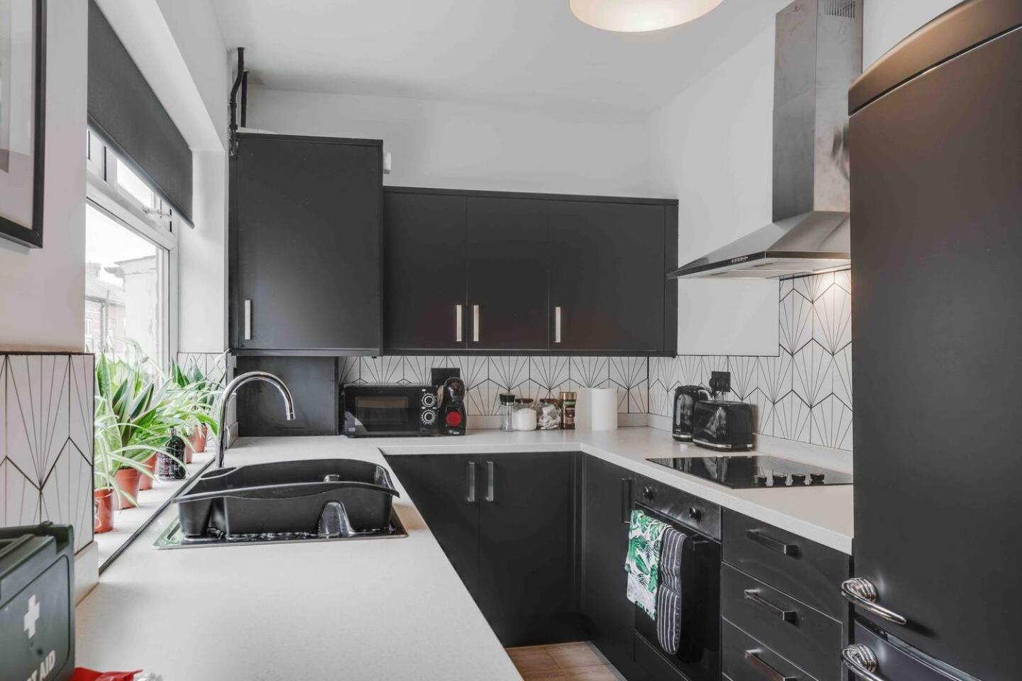 3-Bed Scouse House Near Anfield & Goodison Villa ลิเวอร์พูล ภายนอก รูปภาพ